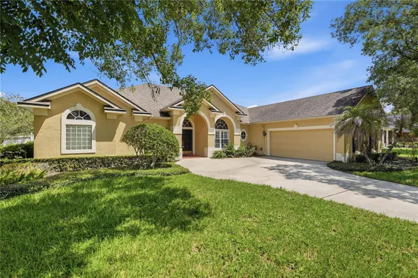 11457 SWIFT WATER CIR, Orlando, FL 32817