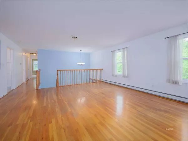 49 Canterbury Dr, Athens, OH 45701