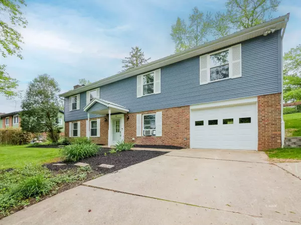 49 Canterbury Dr, Athens, OH 45701