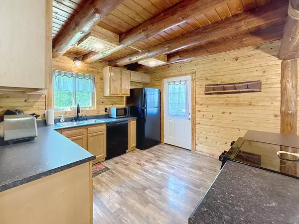 42730 Tucker Rd, Coolville, OH 45723