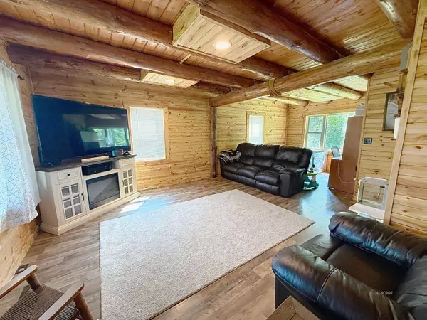 42730 Tucker Rd, Coolville, OH 45723