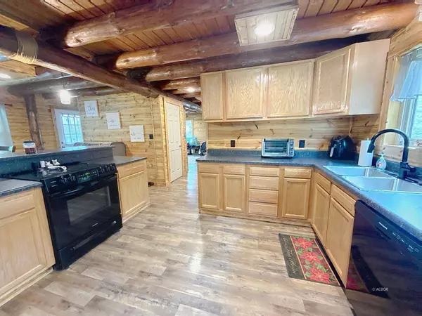 42730 Tucker Rd, Coolville, OH 45723