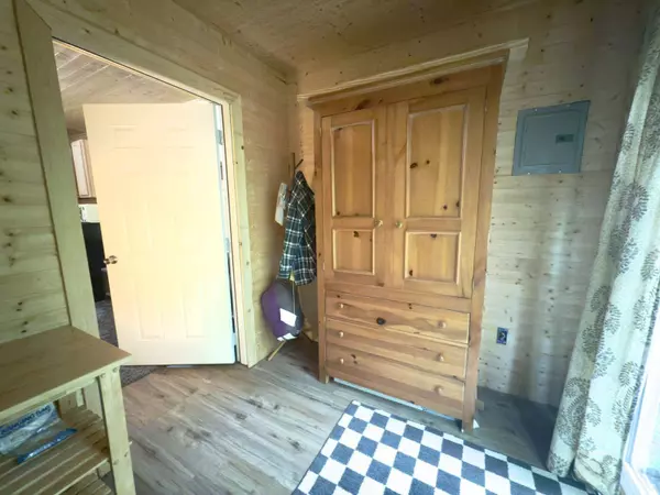 33365 Flat Run Rd, Mcarthur, OH 45651