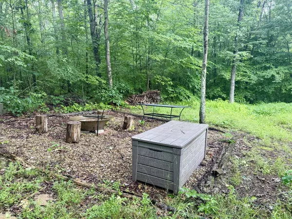 33365 Flat Run Rd, Mcarthur, OH 45651