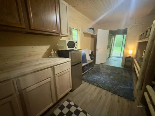 33365 Flat Run Rd, Mcarthur, OH 45651