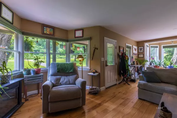 6475 Radford Rd, Athens, OH 45701