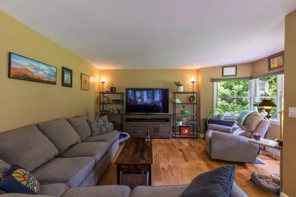 6475 Radford Rd, Athens, OH 45701