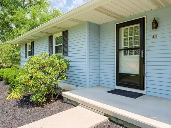 34 W Clearview Dr, Athens, OH 45701