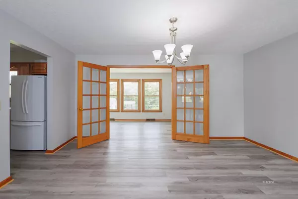 34 W Clearview Dr, Athens, OH 45701