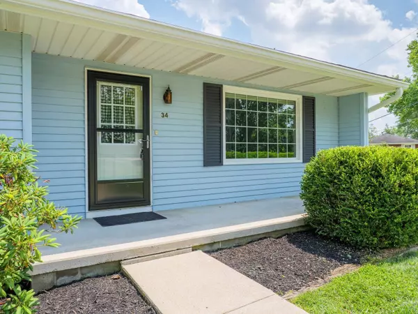 34 W Clearview Dr, Athens, OH 45701