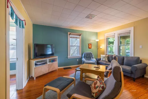 61 Hudson Ave, Athens, OH 45701