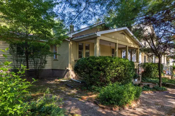 61 Hudson Ave, Athens, OH 45701