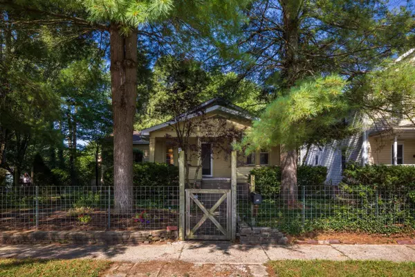 61 Hudson Ave, Athens, OH 45701