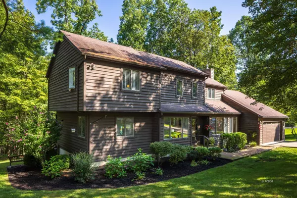 180 Longview Heights Rd, Athens, OH 45701