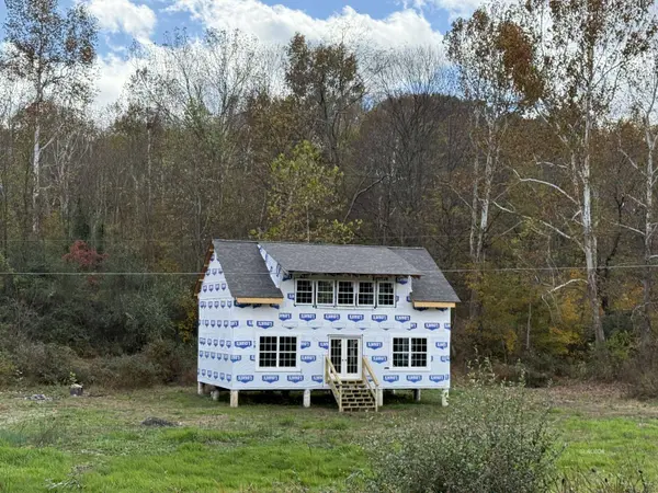 7669 Chase Rd, Albany, OH 45710