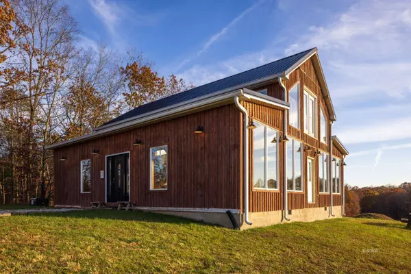 6176 Bethany Ridge Rd, Guysville, OH 45735