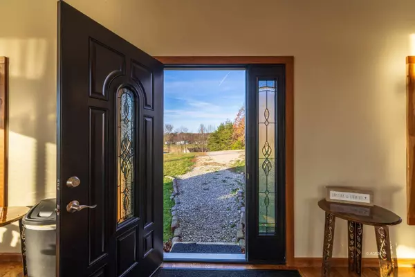 6176 Bethany Ridge Rd, Guysville, OH 45735