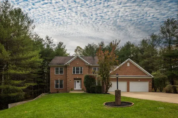 8850 Lavelle Rd, Athens, OH 45701