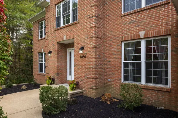 8850 Lavelle Rd, Athens, OH 45701