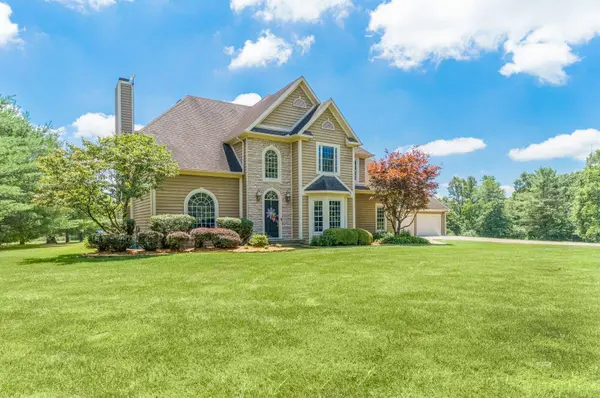 8750 Lavelle Rd, Athens, OH 45701