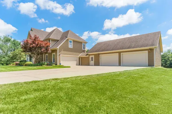 8750 Lavelle Rd, Athens, OH 45701