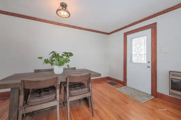 8747 McLean Ln, Athens, OH 45701