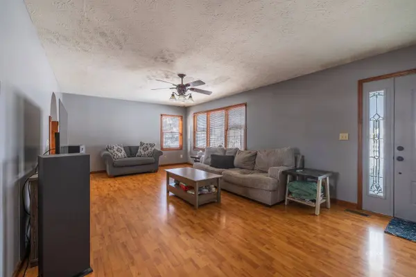 11699 Channingway Blvd, The Plains, OH 45780