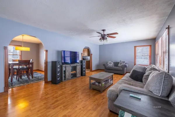 11699 Channingway Blvd, The Plains, OH 45780