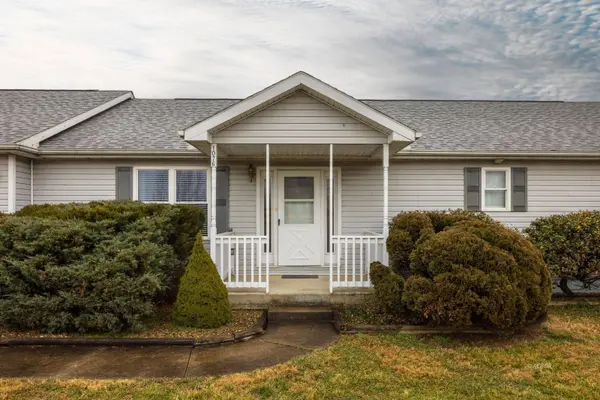 1076 Highland Dr, Albany, OH 45710