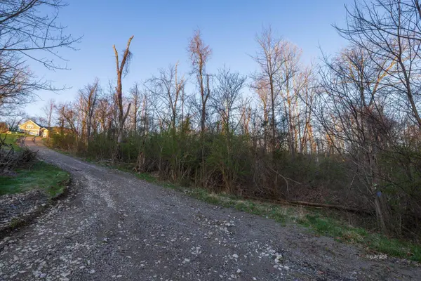 4 Larson's Way, Athens, OH 45701