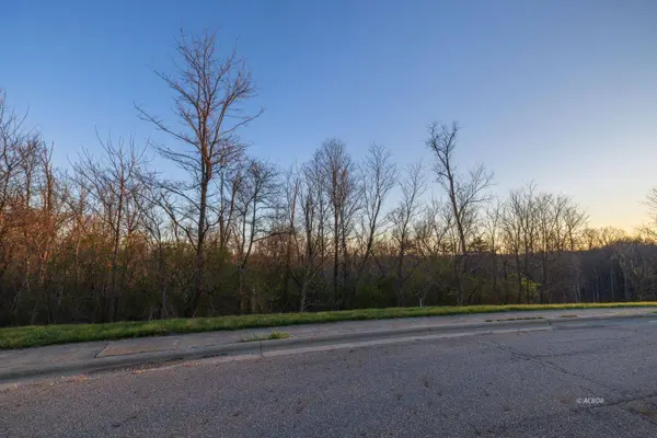 4 Larson's Way, Athens, OH 45701