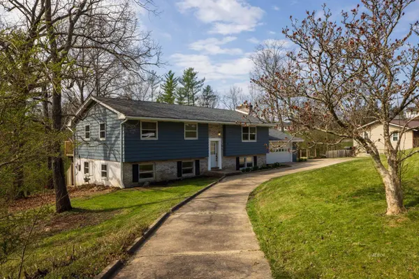 25 Angela Dr, Athens, OH 45701