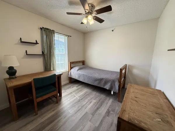 15 S Shafer St #1105, Athens, OH 45701