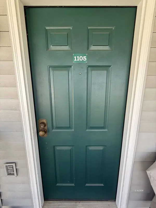 15 S Shafer St #1105, Athens, OH 45701