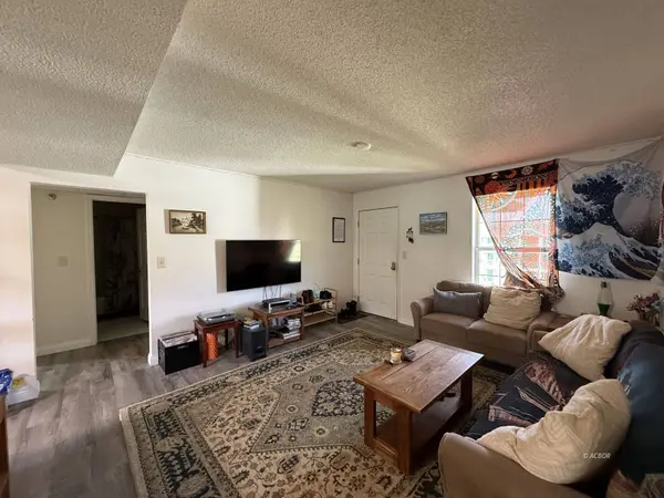 15 S Shafer St #1105, Athens, OH 45701