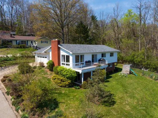 80 Briarwood Dr, Athens, OH 45701