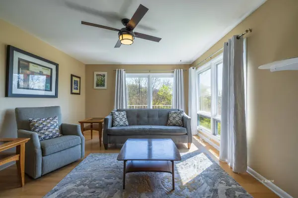 80 Briarwood Dr, Athens, OH 45701