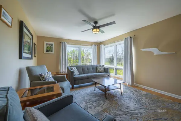 80 Briarwood Dr, Athens, OH 45701