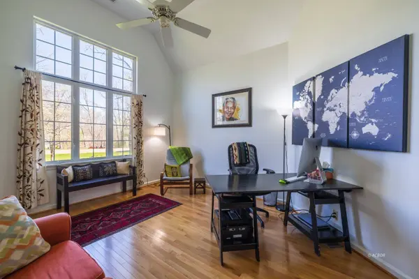 10965 Northpoint Dr, Athens, OH 45701