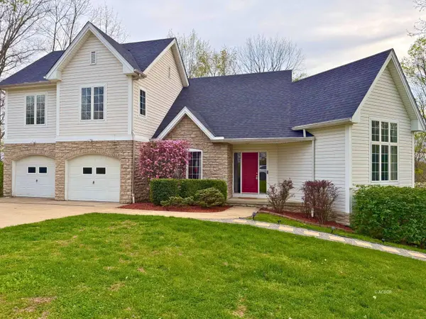 10965 Northpoint Dr, Athens, OH 45701