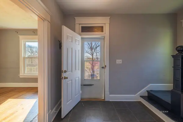 143 Grosvenor St, Athens, OH 45701