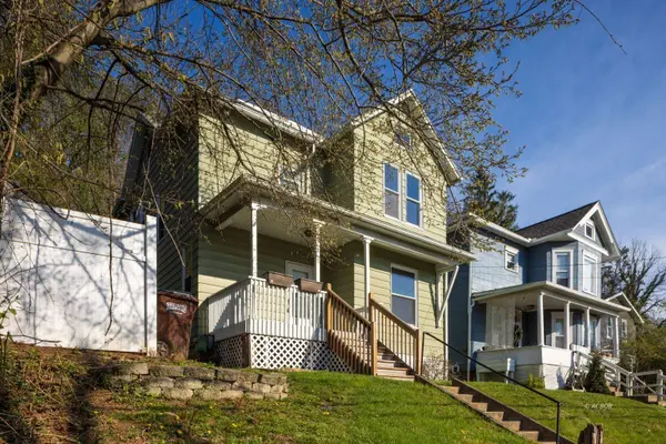 143 Grosvenor St, Athens, OH 45701