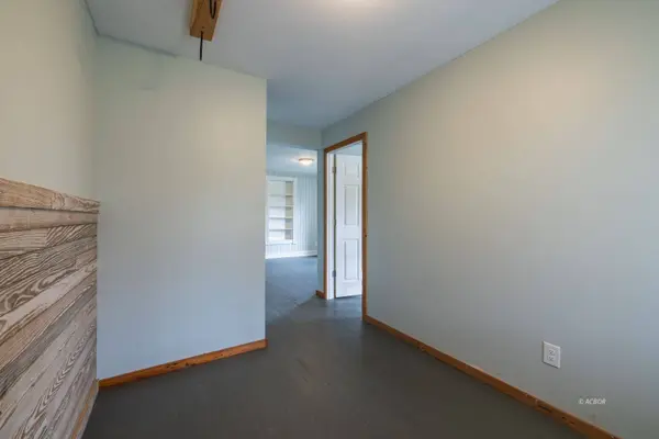 85 Converse St, Chauncey, OH 45719