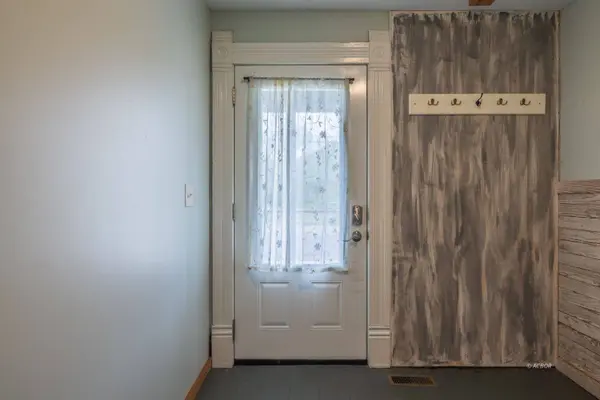 85 Converse St, Chauncey, OH 45719