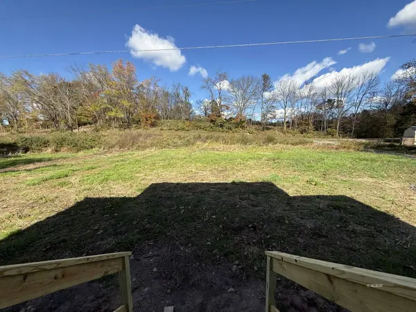 7669 Chase Rd, Albany, OH 45710