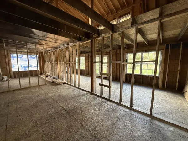 7669 Chase Rd, Albany, OH 45710