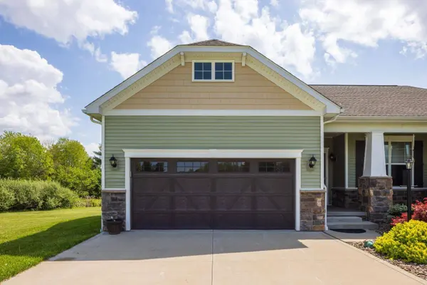 3028 Canterbury Ct, Albany, OH 45710