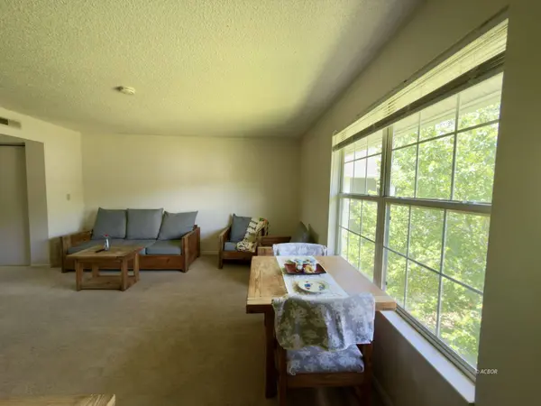 15 S Shafer St #1510, Athens, OH 45701