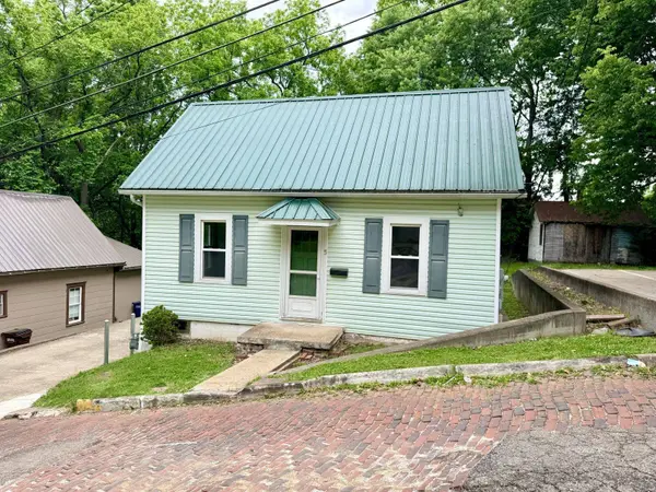 5 Smith St, Athens, OH 45701