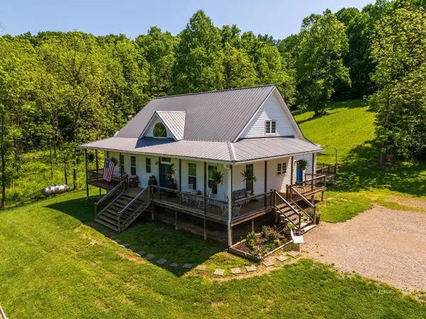 300 Fisher Rd, Athens, OH 45701